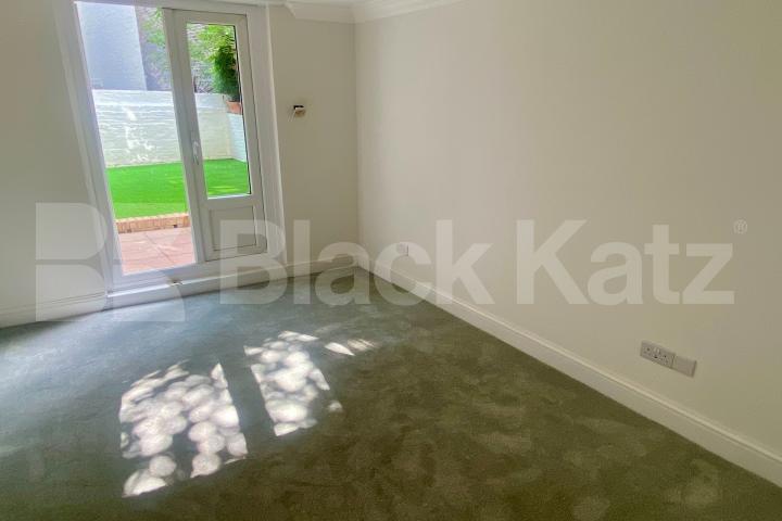 Stunning newly refurbished two bedroomed garden flat  Tachbrook Street, Pimlico / Victoria